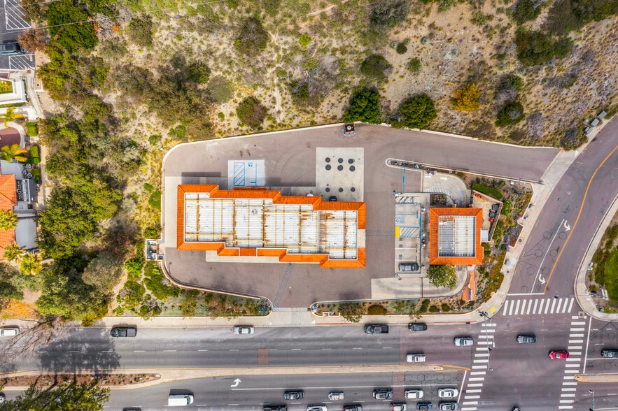 12929 Rancho Penasquitos Blvd, San Diego, CA à vendre - Photo de l’immeuble – Image 3 sur 13