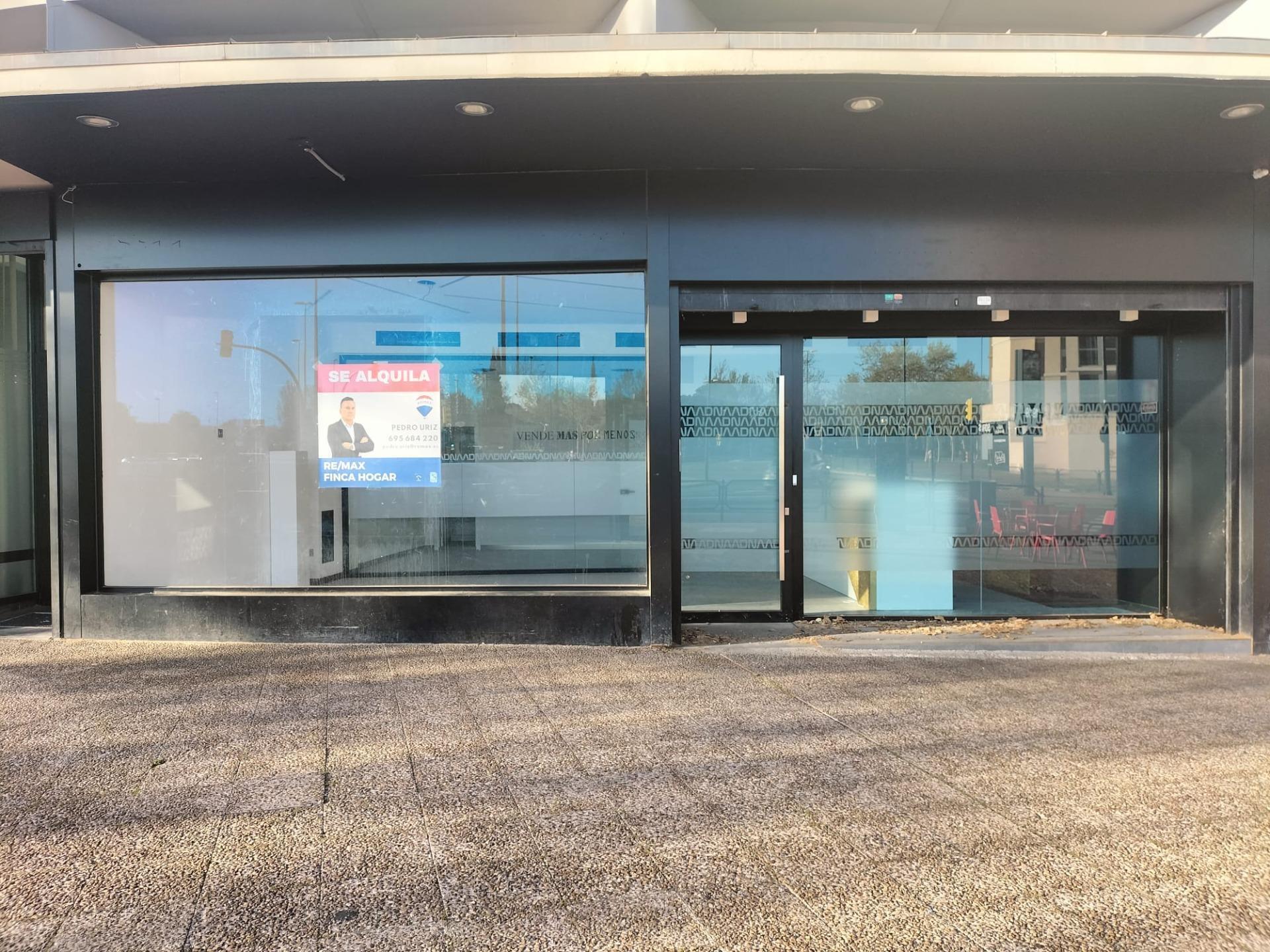 Local commercial dans Zaragoza, Zaragoza à louer Photo de l’immeuble– Image 1 sur 57