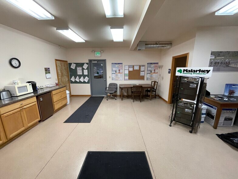 1724 Garrett St, Enumclaw, WA à louer - Photo de l’immeuble – Image 3 sur 5