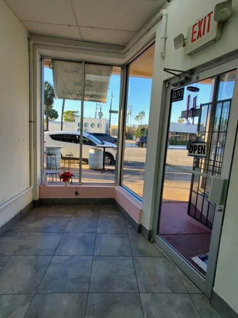 1016 71st St, Miami Beach, FL à louer Photo de l’immeuble– Image 1 sur 2