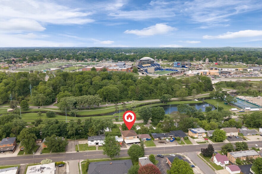 2017 Fulton Rd NW, Canton, OH à vendre - Photo de l’immeuble – Image 3 sur 32