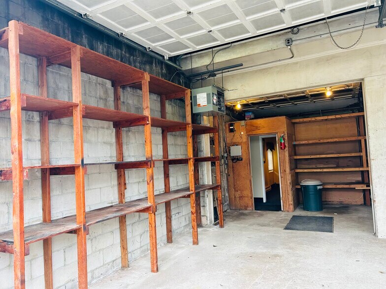 23 Skillman St, Roslyn, NY à louer - Photo de l’immeuble – Image 3 sur 10