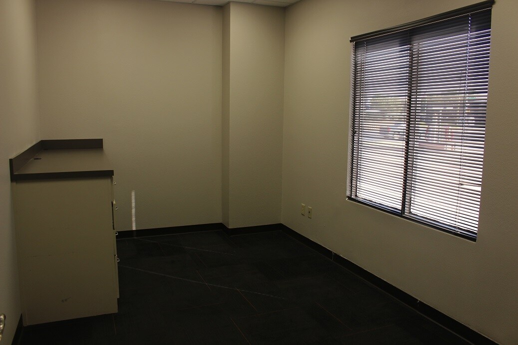 805 W Wadley Ave, Midland, TX à louer Photo intérieure– Image 1 sur 8