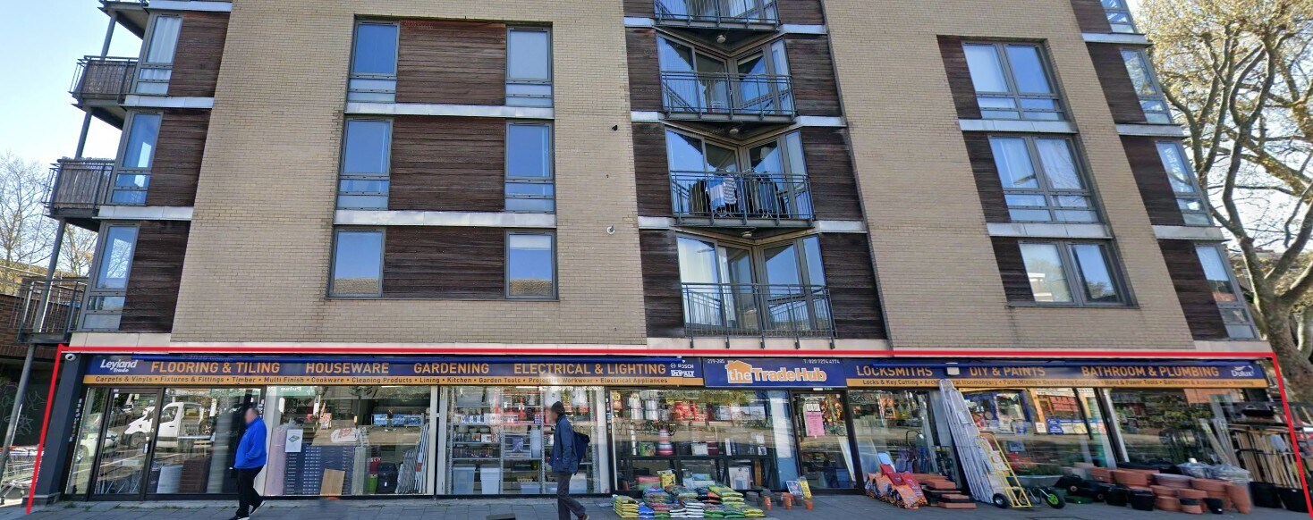 279-285 Clapham Rd, Londres à louer Photo de l’immeuble– Image 1 sur 4