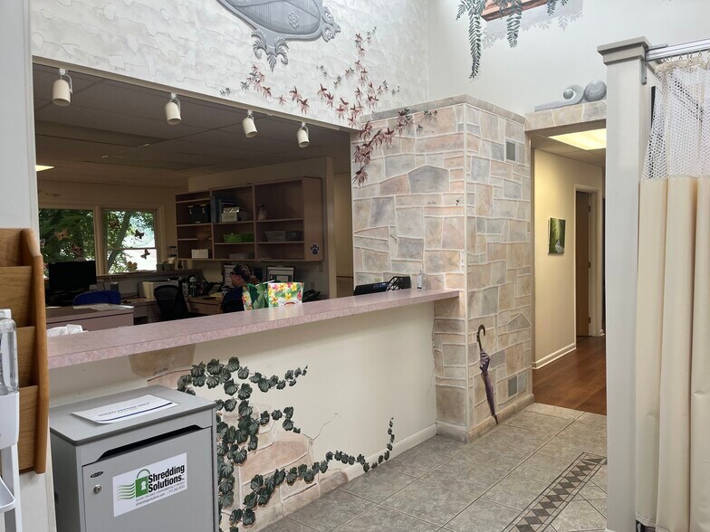 3912 Trindle Rd, Camp Hill, PA à vendre - Photo intérieure – Image 3 sur 5