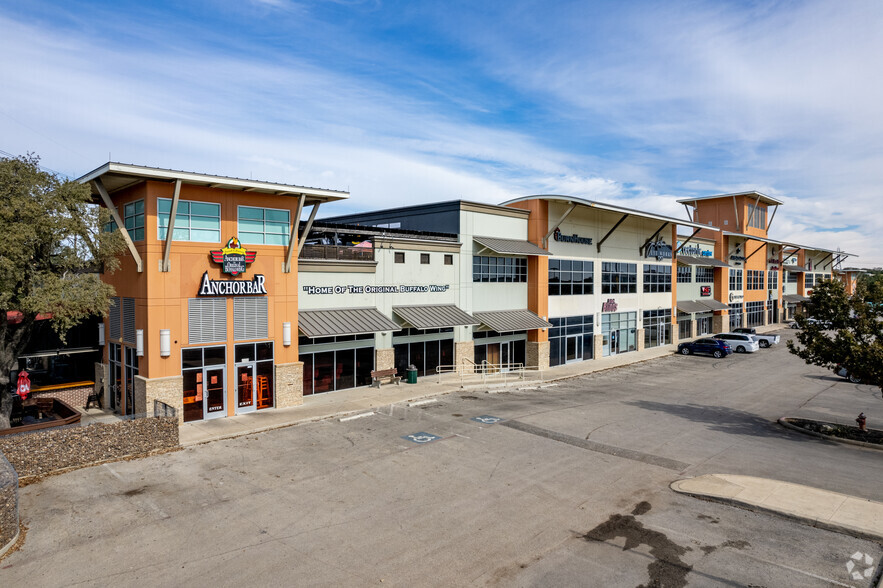 4553 W Loop 1604, San Antonio, TX à louer - Photo de l’immeuble – Image 1 sur 5
