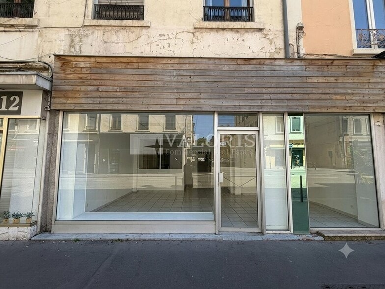 12 Cours Tolstoï, Villeurbanne à louer - Photo de l’immeuble – Image 1 sur 5