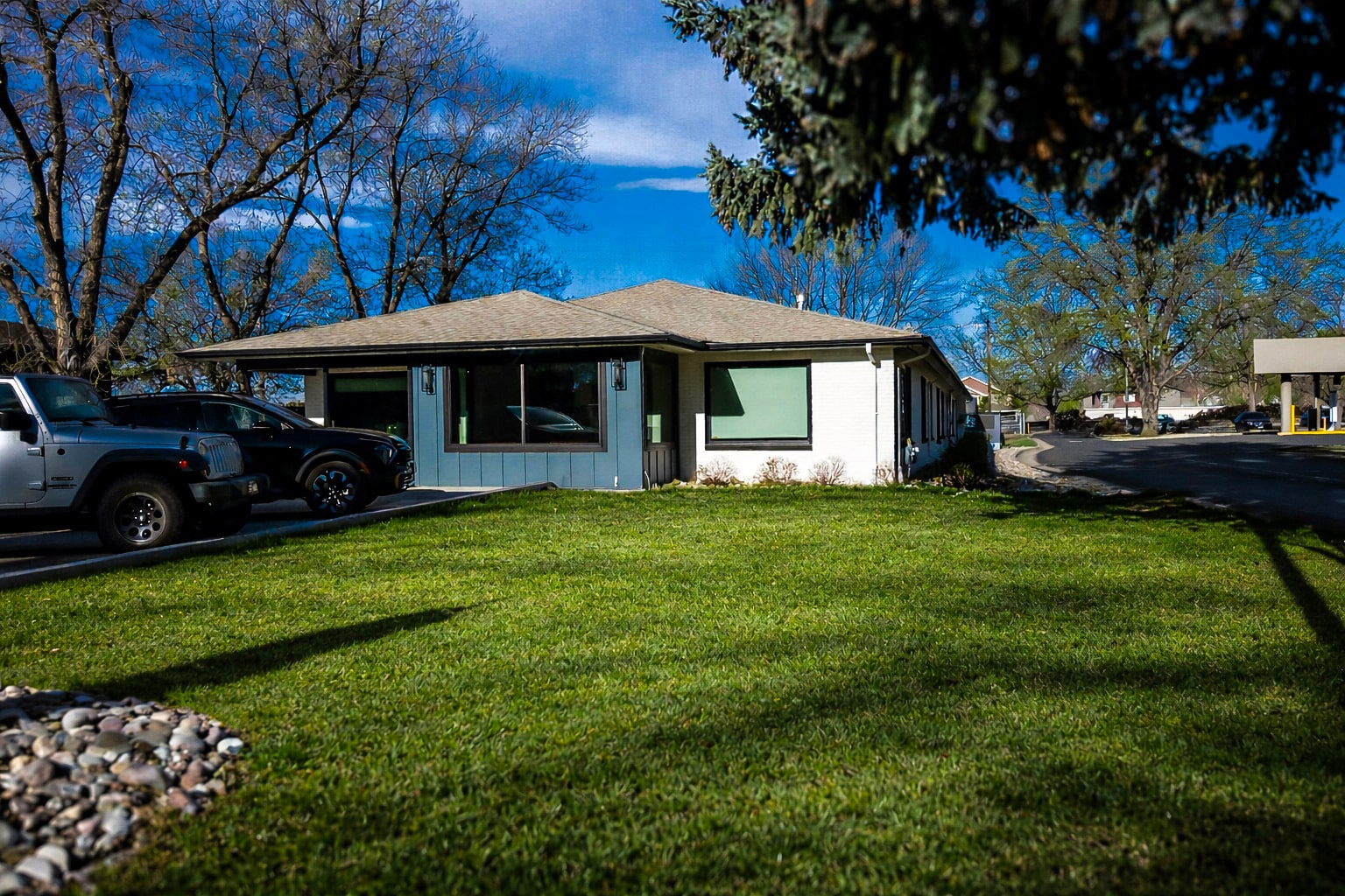 903 N Cleveland Ave, Loveland, CO à louer Photo de l’immeuble– Image 1 sur 10
