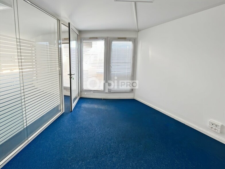 Bureau dans Marseille à louer - Photo de l’immeuble – Image 2 sur 10