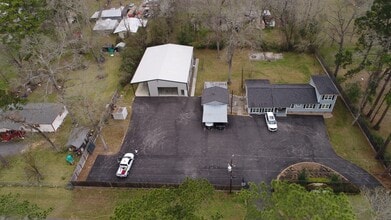 9144 Sharyn Dr, Conroe, TX à louer Aérien– Image 1 sur 4