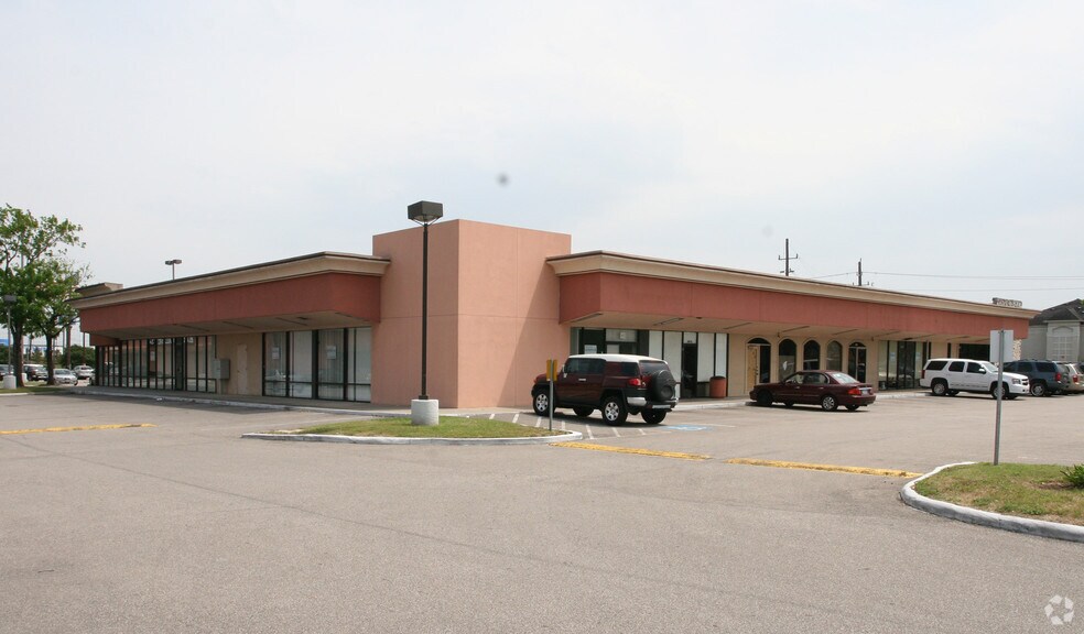 211-265 W FM-1960, Houston, TX à louer - Photo de l’immeuble – Image 3 sur 8