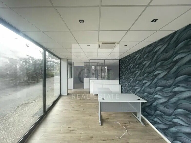 Bureaux/Local commercial dans Échirolles à louer - Photo intérieure – Image 2 sur 9