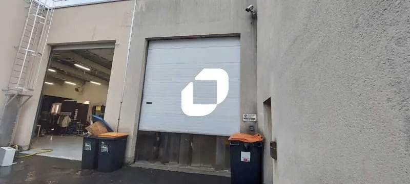 Local d’activités dans Saint-Ouen-sur-Seine à louer - Photo de l’immeuble – Image 3 sur 9