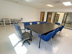 8407 Central Ave, Newark, CA à louer Photo intérieure– Image 1 sur 2