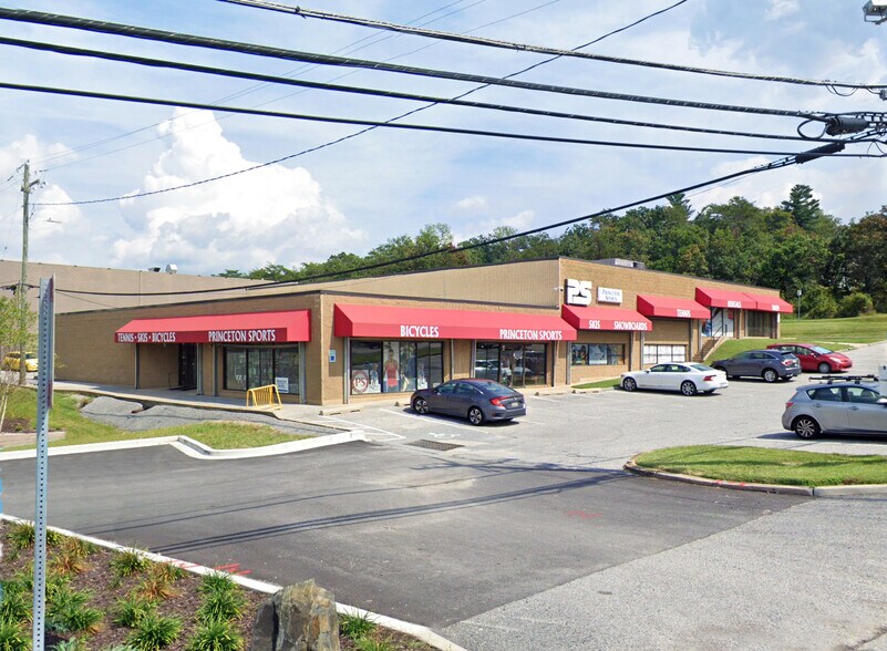 6239 Falls Rd, Baltimore, MD à louer - Photo de l’immeuble – Image 3 sur 9