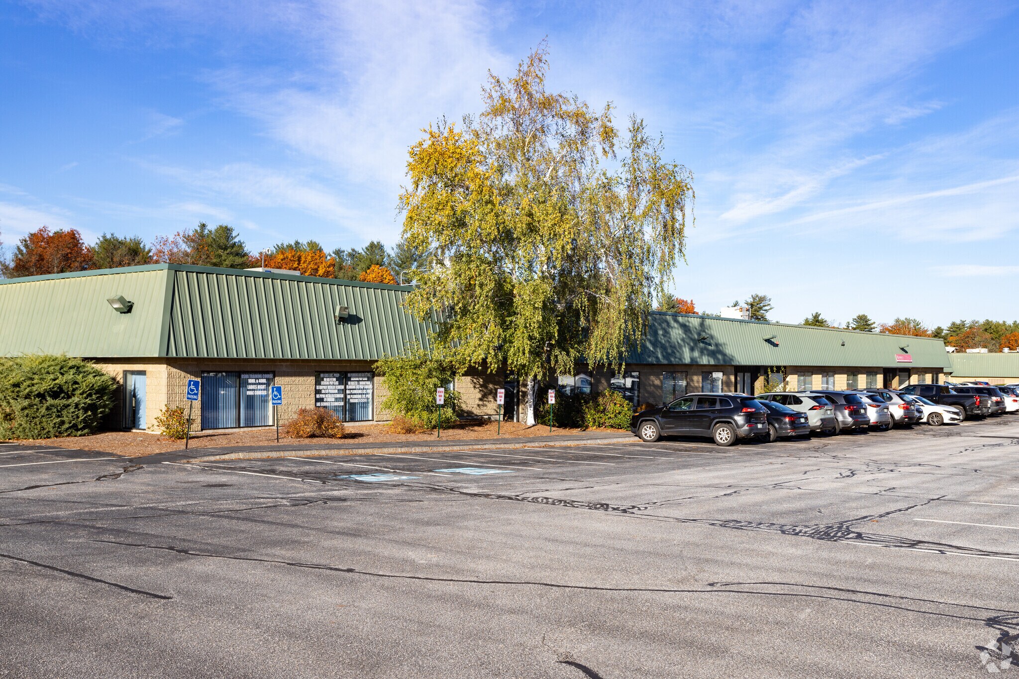7 Perimeter Rd, Manchester, NH à louer Photo de l’immeuble– Image 1 sur 50