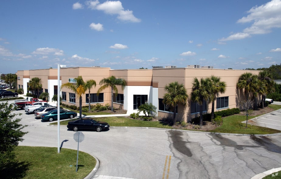 6171 Mid Metro Dr, Fort Myers, FL à vendre - Photo principale – Image 1 sur 5