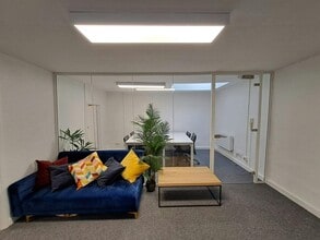 5 High Street, Windsor à louer Photo intérieure– Image 1 sur 12