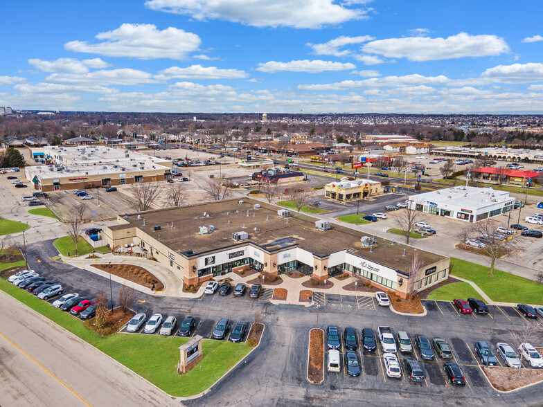 107 Mall Dr, Normal, IL à louer - Photo de l’immeuble – Image 3 sur 6