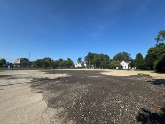 Plus de détails pour 807 S Main St, Bloomington, IL - Local commercial à vendre