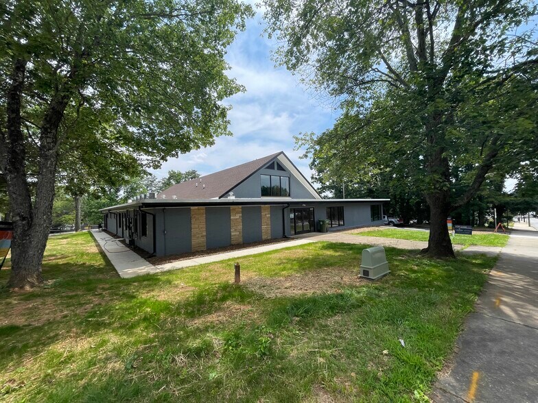 125 E Chestnut St, Asheville, NC à louer - Photo de l’immeuble – Image 3 sur 12