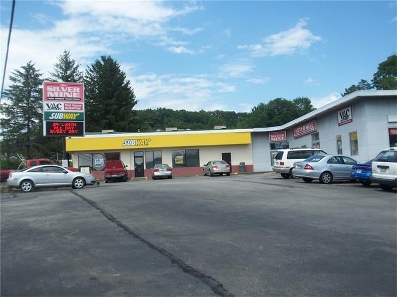 502 Washington Rd, Washington, PA à louer - Photo principale – Image 1 sur 5
