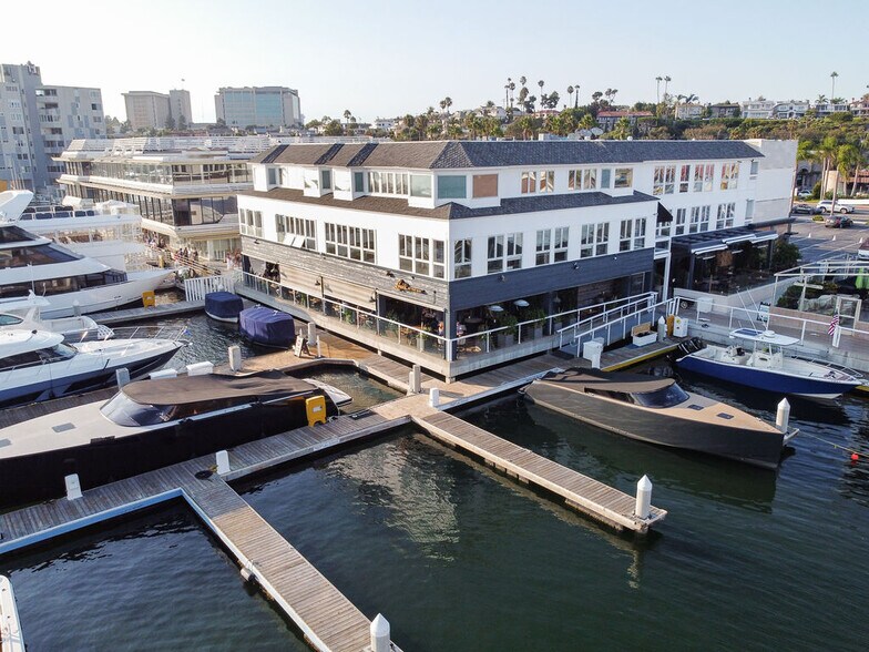 2801 W Coast Hwy, Newport Beach, CA à louer - Photo de l’immeuble – Image 2 sur 11