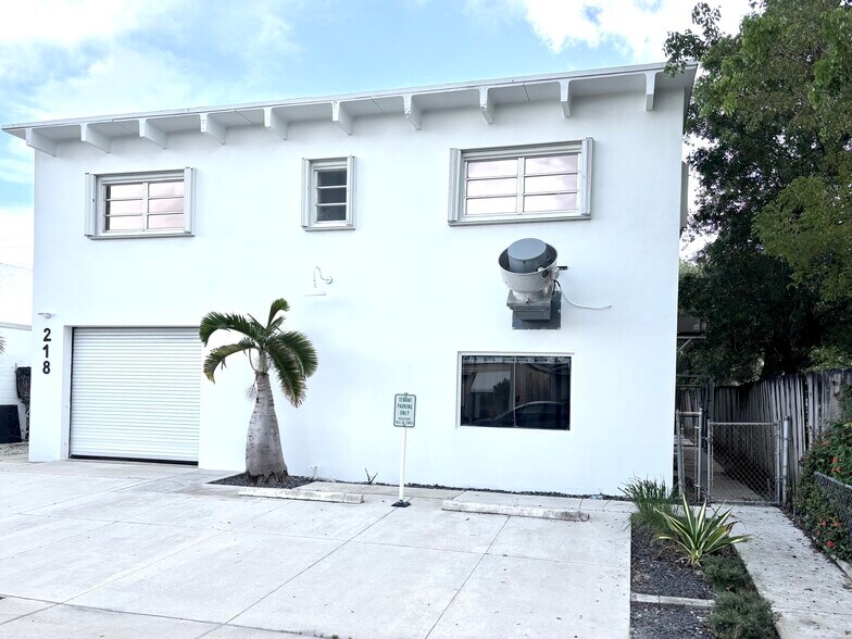 218 S F St, Lake Worth, FL à vendre - Photo de l’immeuble – Image 2 sur 70