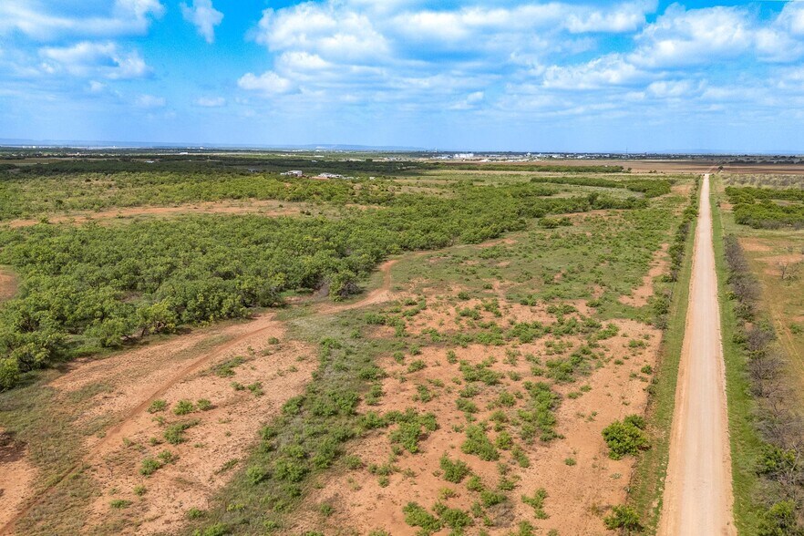 7734 W Overland Trl, Abilene, TX à vendre - Photo de l’immeuble – Image 3 sur 8