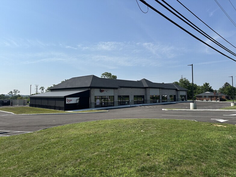 9774 Cincinnati Columbus Rd, West Chester, OH à louer - Photo de l’immeuble – Image 1 sur 33