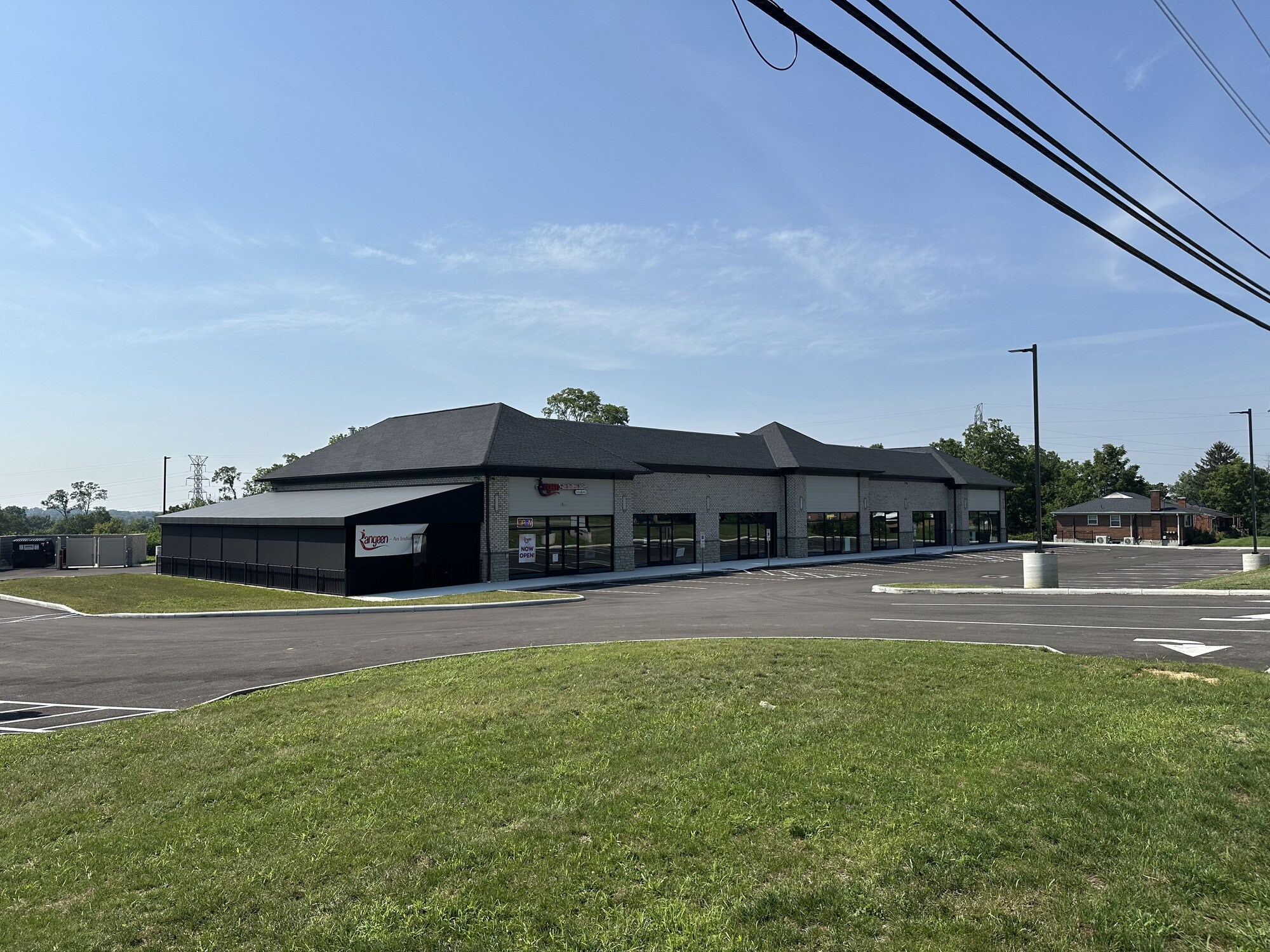 9774 Cincinnati Columbus Rd, West Chester, OH à louer Photo de l’immeuble– Image 1 sur 34