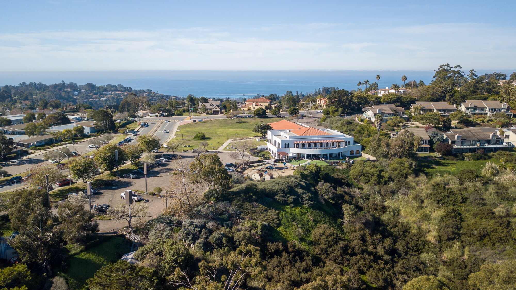 6551 Soledad Mountain Rd, La Jolla, CA à louer Photo de l’immeuble– Image 1 sur 8