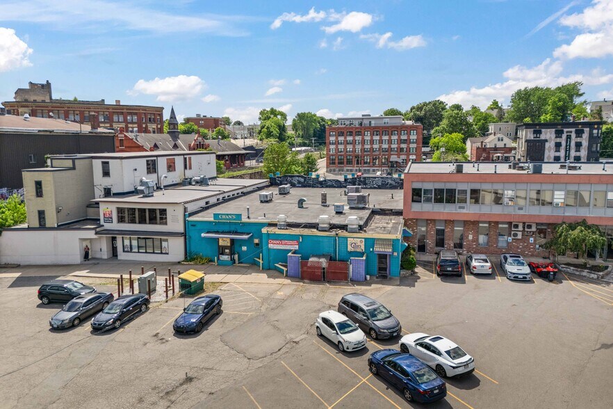 259 Main st, Woonsocket, RI à vendre - Photo de l’immeuble – Image 3 sur 16