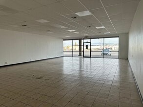3355 E Tropicana Ave, Las Vegas, NV à louer Photo intérieure– Image 2 sur 4