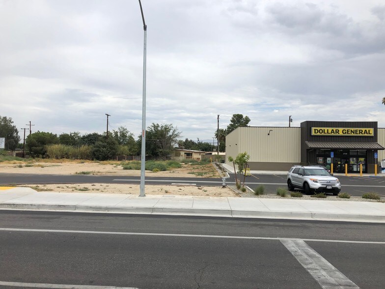2728 S Chester Ave, Bakersfield, CA à vendre - Photo principale – Image 1 sur 2