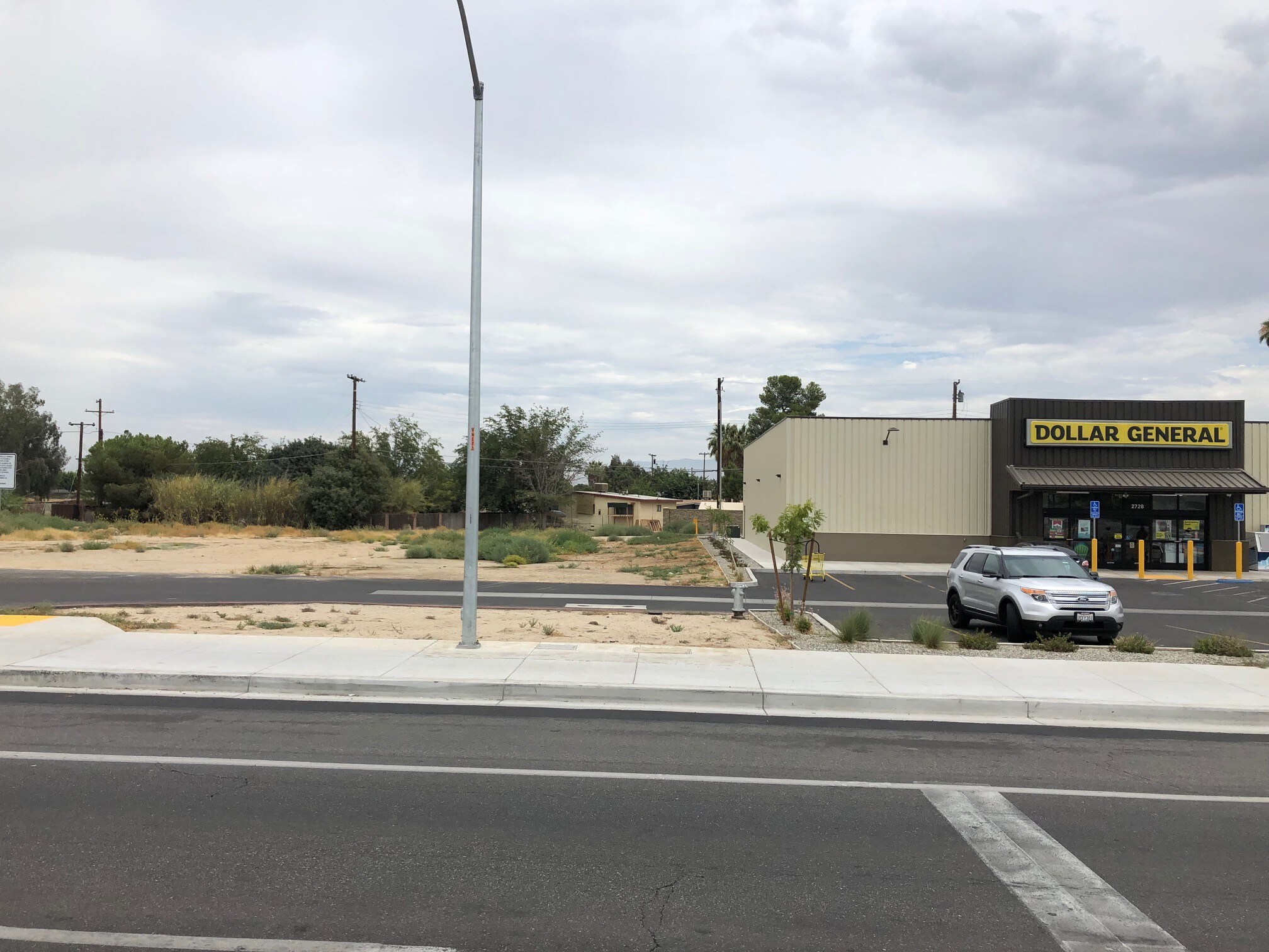 2728 S Chester Ave, Bakersfield, CA à vendre Photo principale– Image 1 sur 3