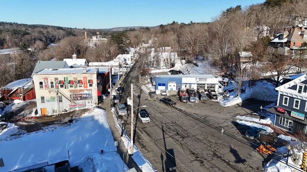 3 S Main St, Orange, MA à vendre - Photo de l’immeuble – Image 3 sur 10
