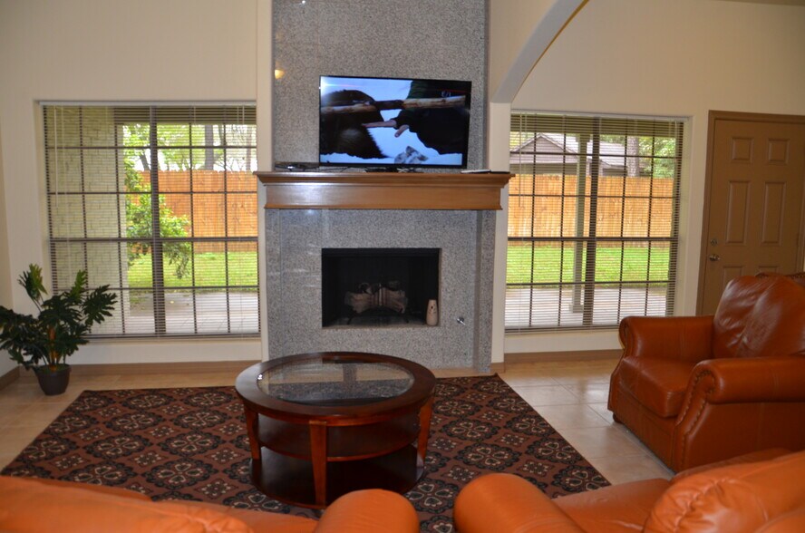 4123 Rose Way, Houston, TX à vendre - Photo intérieure – Image 3 sur 10