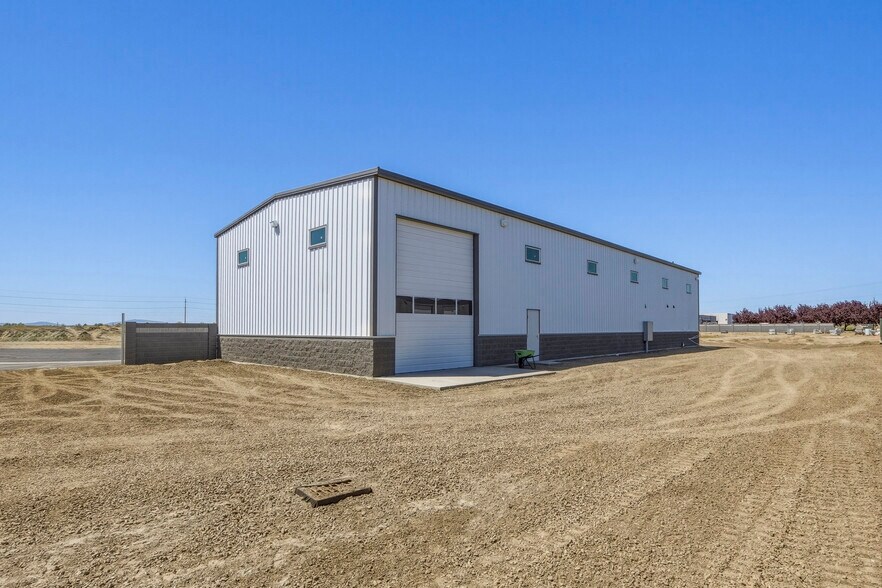 1342 E Saint Helens St, Pasco, WA à louer - Photo de l’immeuble – Image 3 sur 20