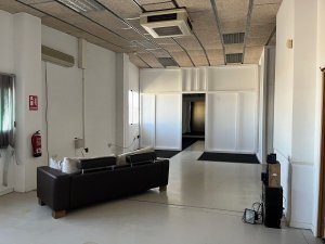 Plus de détails pour Industriel/Logistique à louer