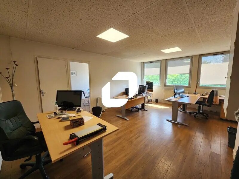 Bureau dans Le Chesnay-Rocquencourt à louer Photo intérieure– Image 1 sur 10