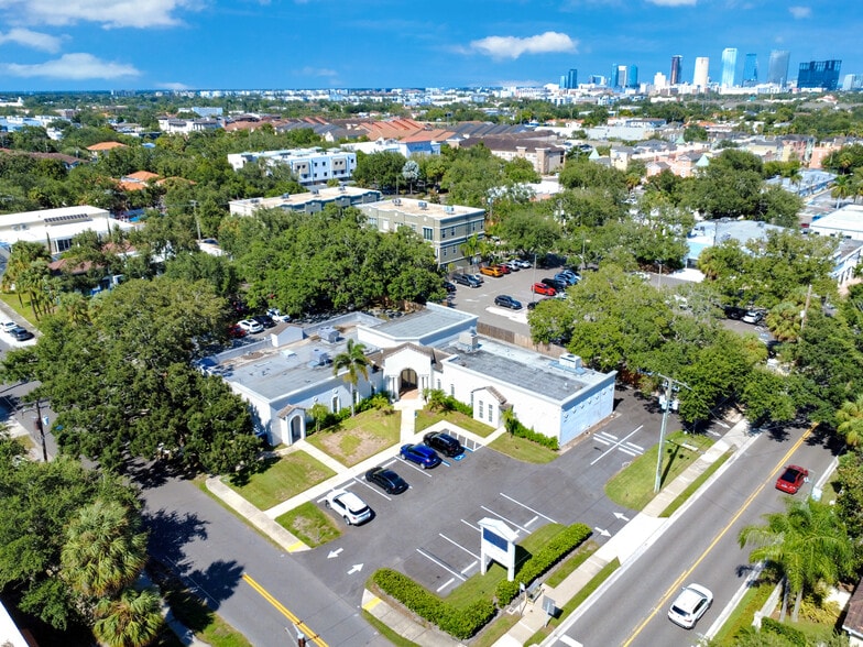 2615 W Swann Ave, Tampa, FL à louer - Aérien – Image 1 sur 16