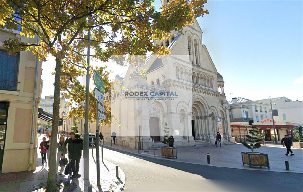 Local commercial dans Enghien-les-Bains à louer Photo de l’immeuble– Image 1 sur 10