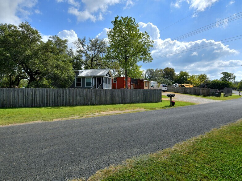 1703 Saracen Rd, Austin, TX à vendre - Photo de l’immeuble – Image 2 sur 11