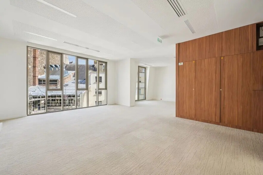 60 Rue Jouffroy D'Abbans, Paris à louer - Photo de l’immeuble – Image 3 sur 12