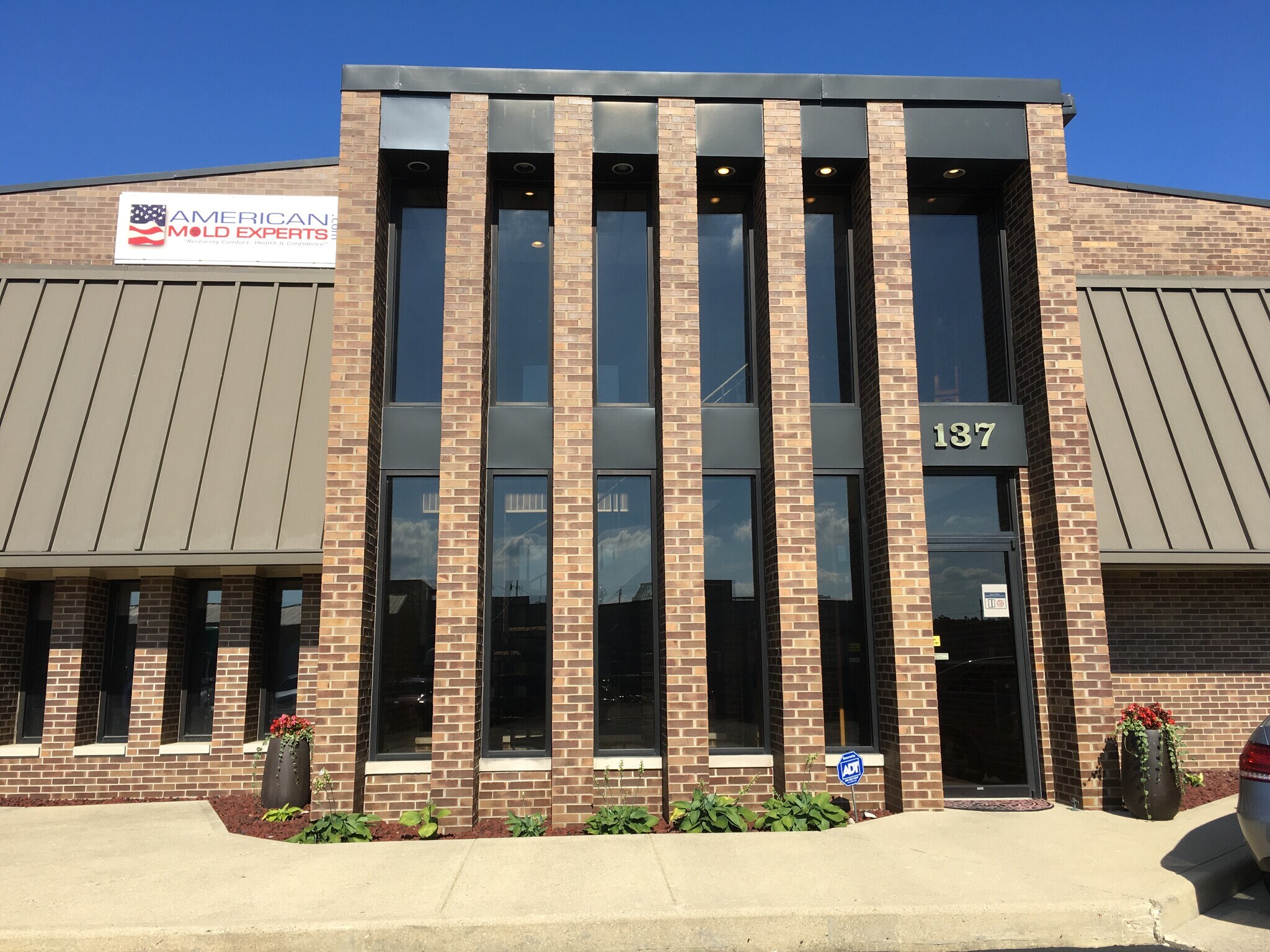 137 S Production Dr, Avon, IN à louer Photo de l’immeuble– Image 1 sur 9