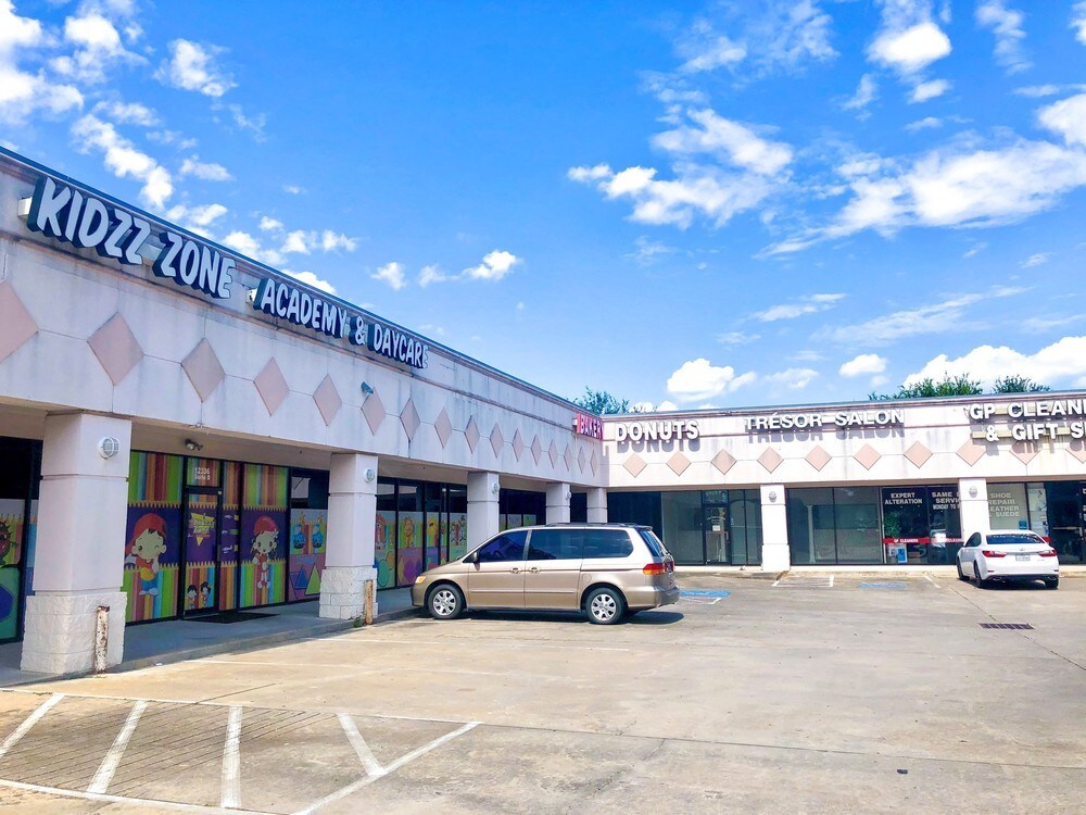 12336 W Airport Blvd, Stafford, TX à louer Photo principale– Image 1 sur 9