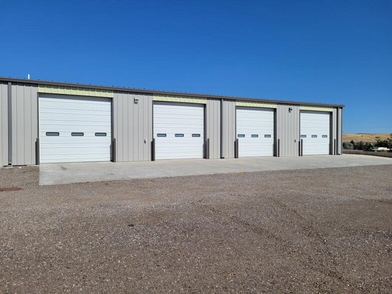 745 Foster rd, Casper, WY à louer - Photo de l’immeuble – Image 2 sur 6