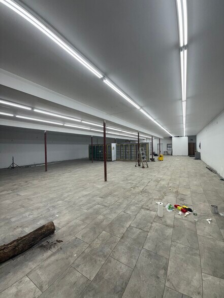 201-205 Broad St, Staten Island, NY à louer - Photo intérieure – Image 2 sur 7