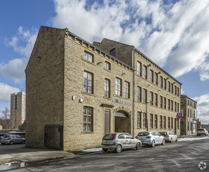 14-16 Hall St, Halifax à louer - Photo principale – Image 1 sur 5